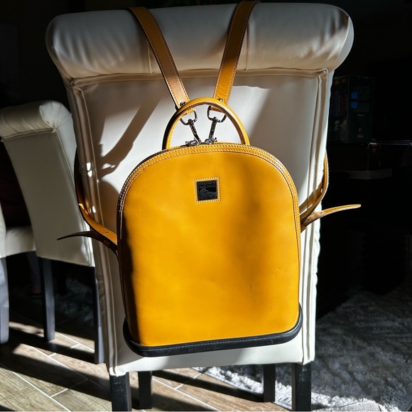 Vintage Dooney & Bourke Yellow Leather Parasole Backpack - Picture 2 of 10